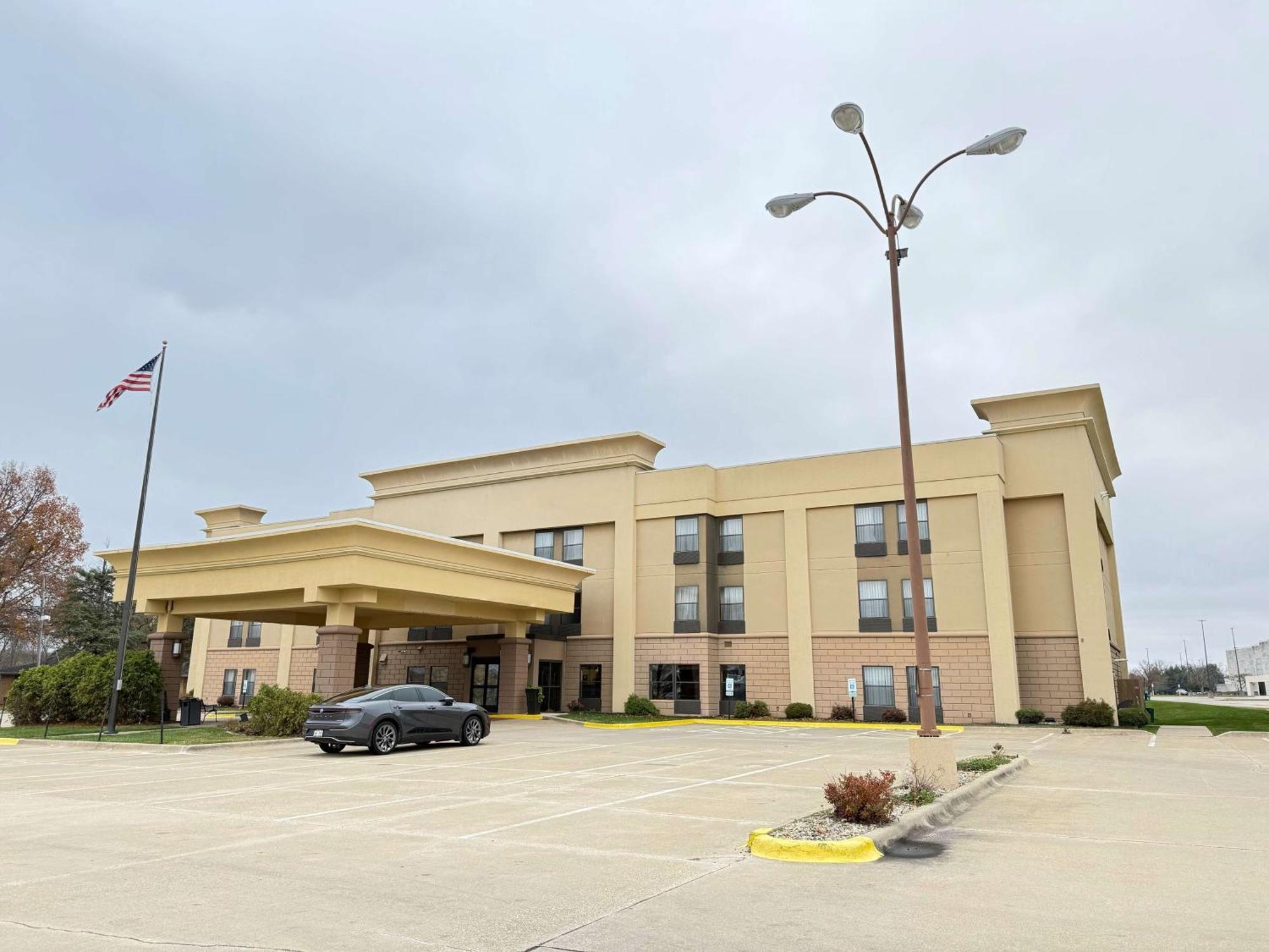 Surestay By Best Western Forsyth Decatur Exteriör bild